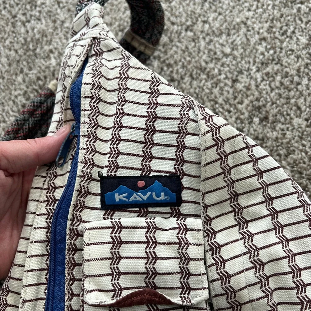 KAVU Rope Bag Sling Crossbody Red & White Geometric Pattern